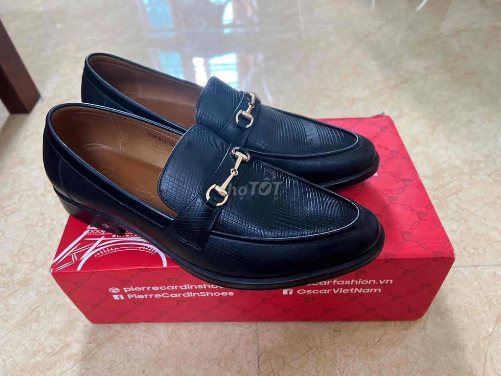 1 đôi dép Crocs & 3 đôi giày nam size 42 mới