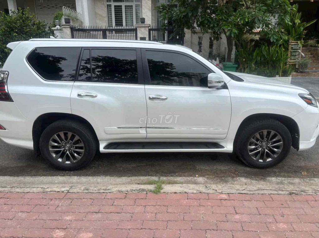 Lexus GX 2*** km. Mua bán Ô tô tại Quận 7 Tp Hồ Chí Minh được đăng bởi Tuấn Đỗ hình 4