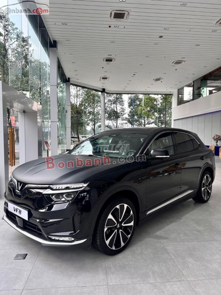 xe VF8 sẵn nhiều xe. Mua bán Ô tô tại Huyện Thanh Trì Hà Nội được đăng bởi Anh Tú hình 5