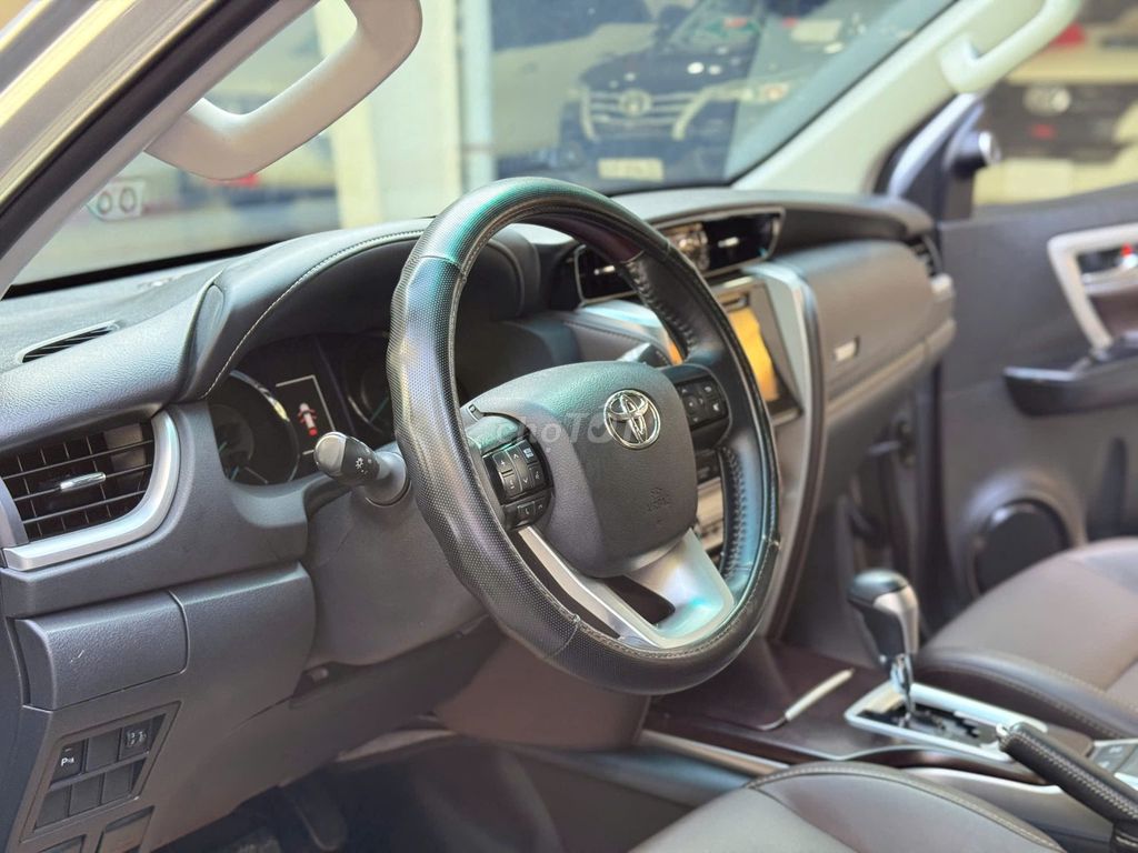 Fortuner Máy xăng(Tự Động) 1 Cầu 2020 - 121.000 km. Mua bán Ô tô tại Quận 12 Tp Hồ Chí Minh được đăng bởi Vũ Phong Toyota Sure Xe Cũ Chính Hãng hình 10