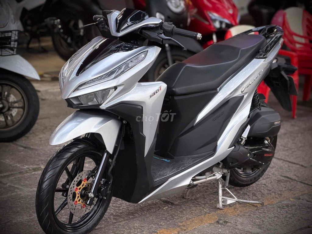 Honda Vario 150 2020 серебристый Порше от собственника