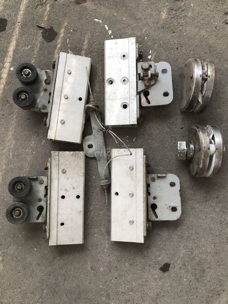 Bộ trượt cửa kính cường lực và khoá. Mua bán Nội thất, đồ gia dụng khác tại Quận Lê Chân Hải Phòng được đăng bởi Dung Anh hình 1