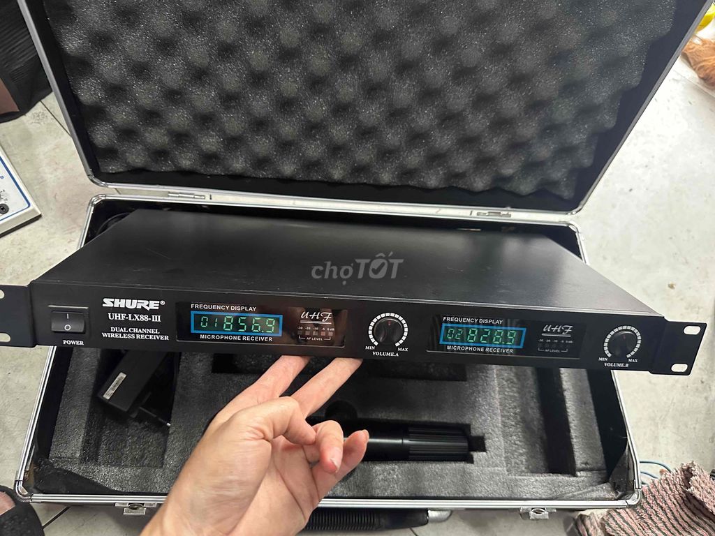 Micro không dây Shure SM-58.đẹp keng, cofn vali. Mua bán Tivi, Âm thanh tại Quận Phú Nhuận Tp Hồ Chí Minh được đăng bởi  Bông Lê chuyên sỉ và lẻ âm thanh Nhật Mỹ hình 1
