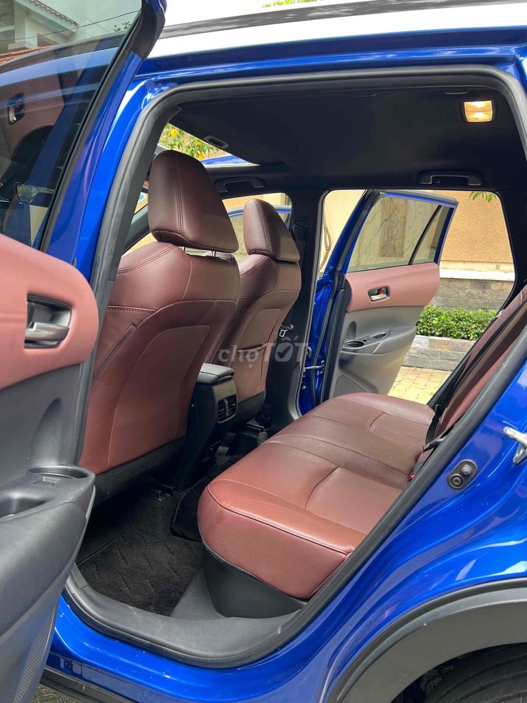Toyota Corolla Cross 1.8 Hybrid xăng điện 2021. Mua bán Ô tô tại Quận 8 Tp Hồ Chí Minh được đăng bởi Đông Mai hình 8