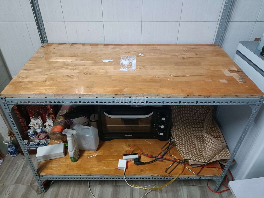 Bàn Gỗ, Kim loại Nâu, Xám. Mua bán Bàn ghế tại Quận 8 Tp Hồ Chí Minh được đăng bởi Lê Hoàng Bảo Duy hình 1