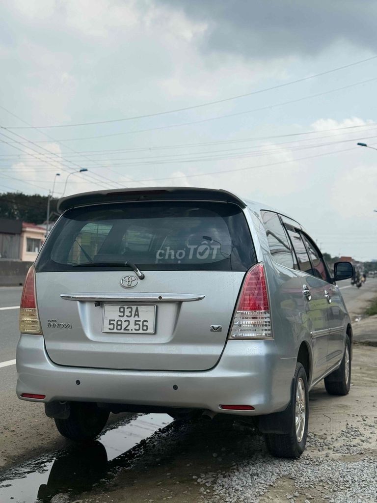 Cần bán Innova 2008 bản V số tự động xe gia đình. Mua bán Ô tô tại Thị xã Bến Cát Bình Dương được đăng bởi Xe Máy Thành Vinh hình 3