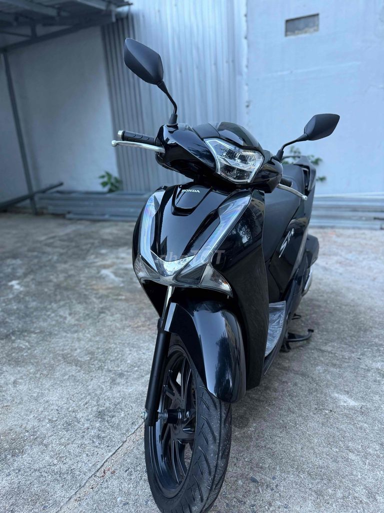 Honda SH 125 2016 Черный красивый автомобиль, тихий велосипед