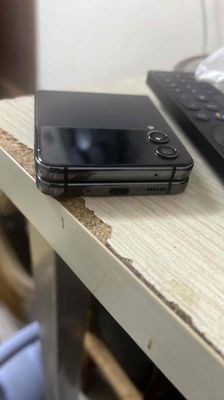cần bán xác dt samsung zip 4 gập. Mua bán Điện thoại tại Quận Bình Thạnh Tp Hồ Chí Minh được đăng bởi Phu Thinh Nguyen