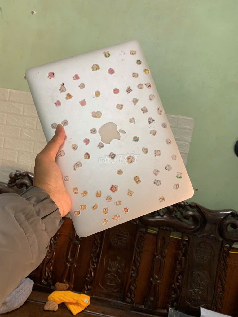 Thanh lý macbook 2015-13 inch