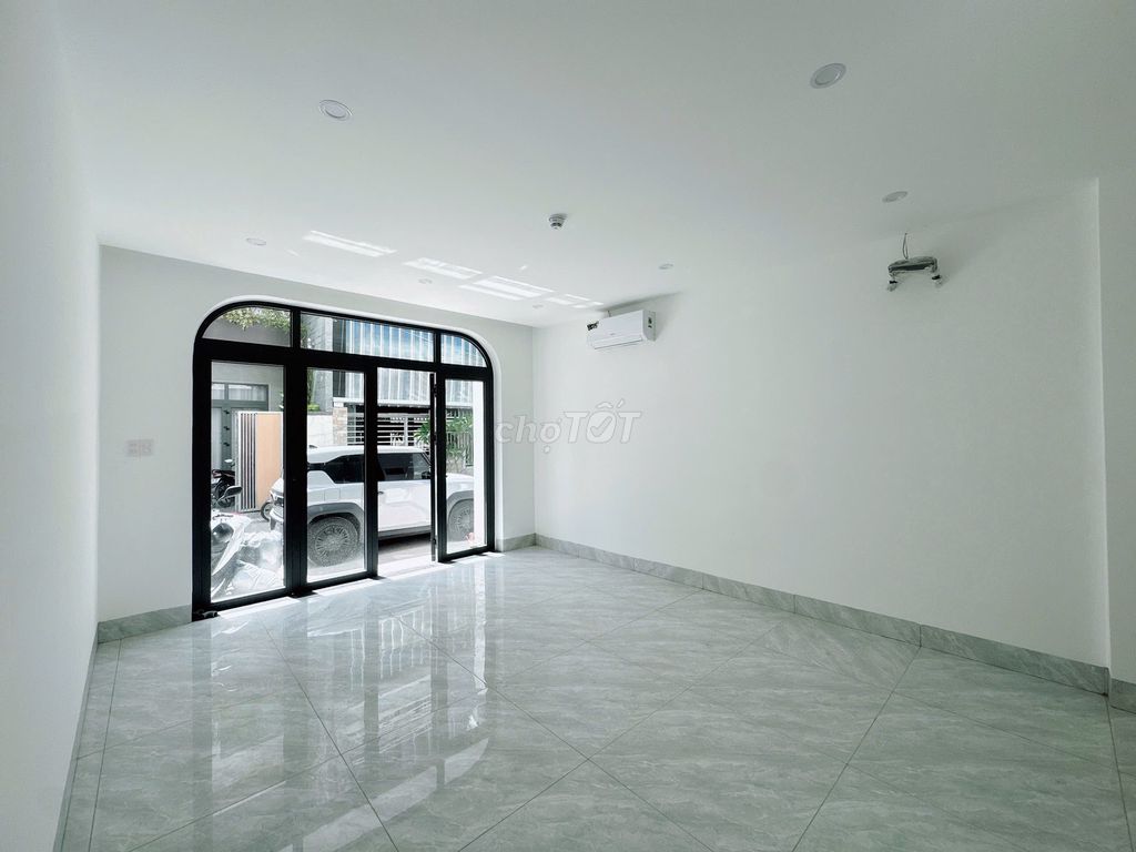 🏢 CHO THUÊ MẶT BẰNG – HÒA CƯỜNG