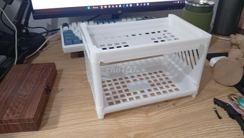 Kệ nhựa màu trắng cỡ nhỏ. Mua bán Tủ, kệ gia đình tại Quận Bình Thạnh Tp Hồ Chí Minh được đăng bởi Từ Diễm Trinh hình 1