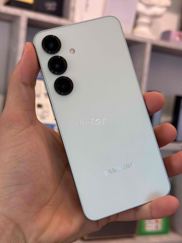 Samsung S25 thường 256GB mint. Mua bán Điện thoại tại Quận 3 Tp Hồ Chí Minh được đăng bởi 2 Hand STORE  hình 1