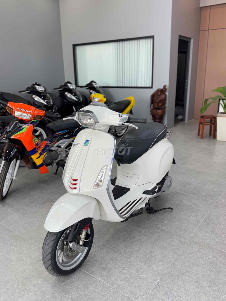 VespaSprint 125Abs trắng nguyên rin Hồ sơ sẵn. Mua bán Xe máy tại Quận Cái Răng Cần Thơ được đăng bởi Cửa Hàng Xe Máy Quang Sang hình 2