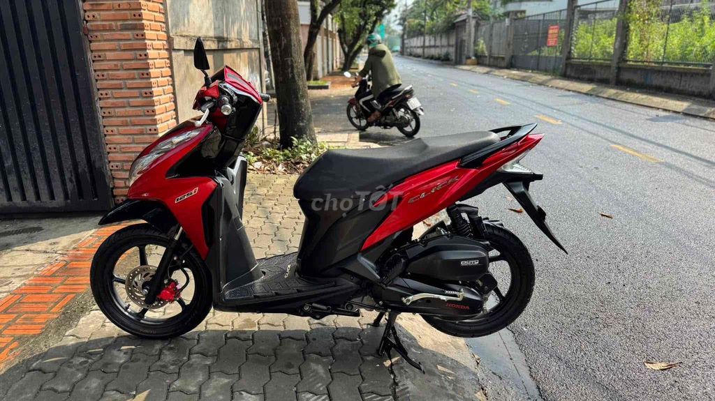 Honda Click 125 2013 Đỏ đen. Mua bán Xe máy tại Quận Bình Thạnh Tp Hồ Chí Minh được đăng bởi Quyphan hình 3