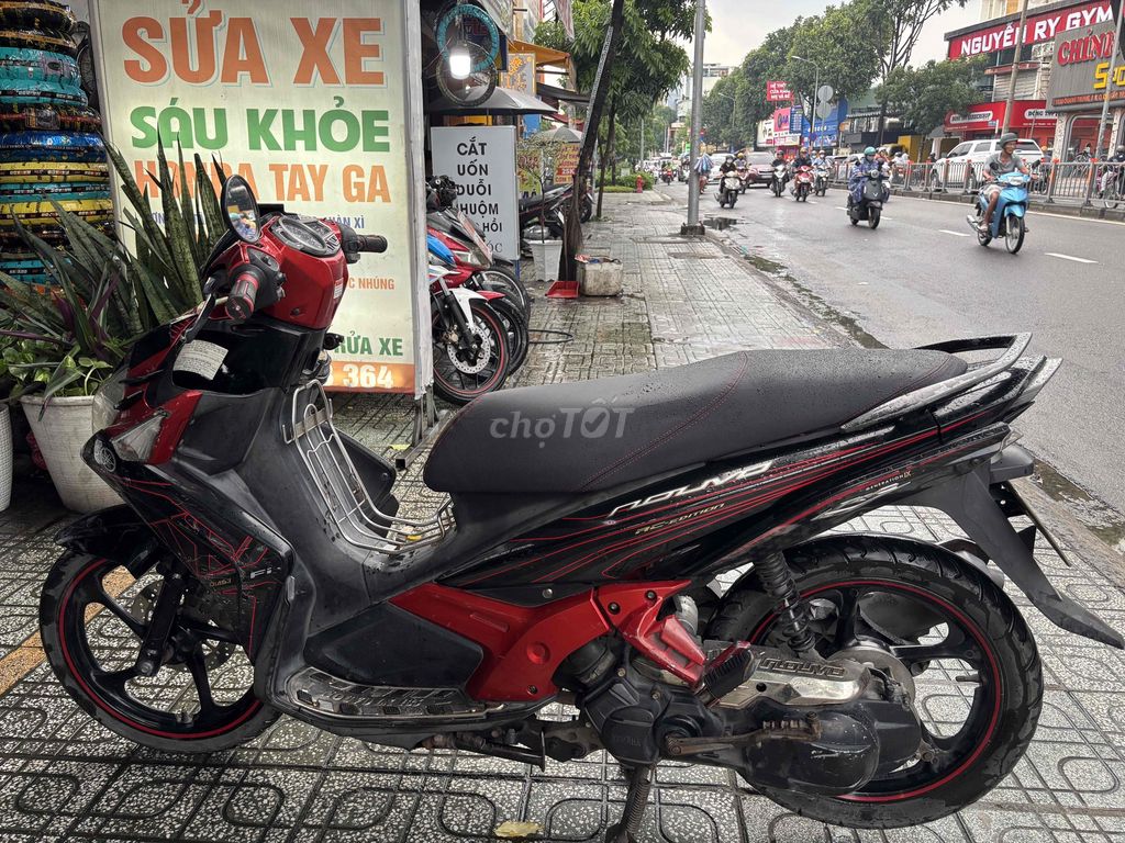 Yamaha Nouvo 2013, красный, черный, 124 куб. см