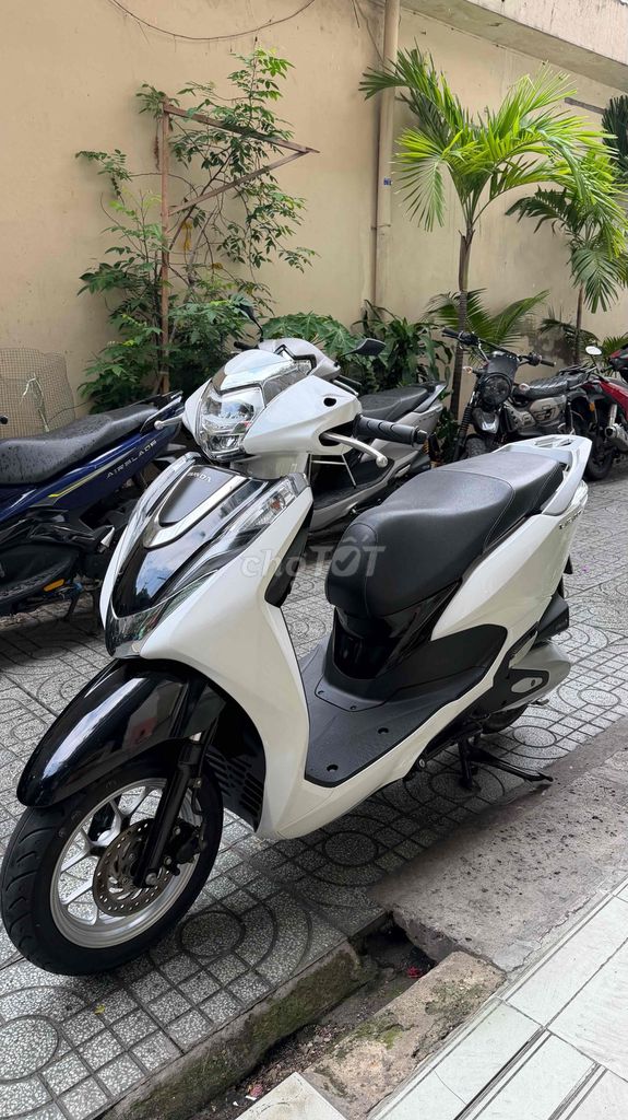 Honda Lead 4val 2023 Белый Черный Bssg 9 владельцев