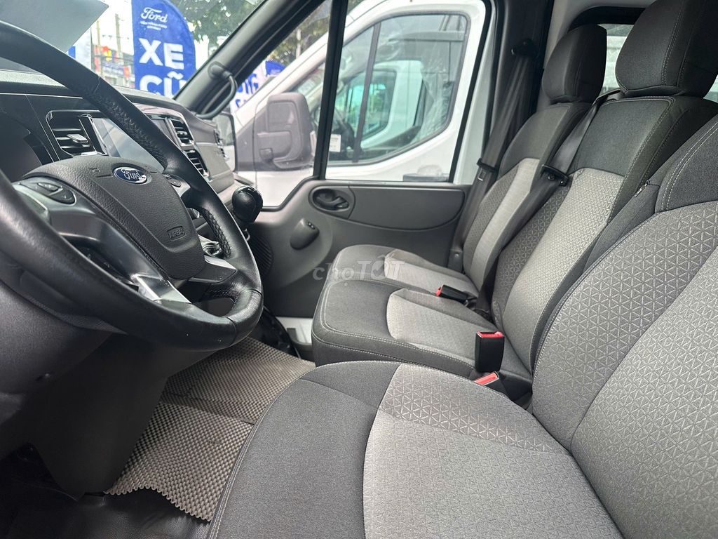 Ford Transit Van 6 chỗ Trắng, Vay ngân Hàng 70%. Mua bán Ô tô tại Quận Tân Phú Tp Hồ Chí Minh được đăng bởi Đức hình 8
