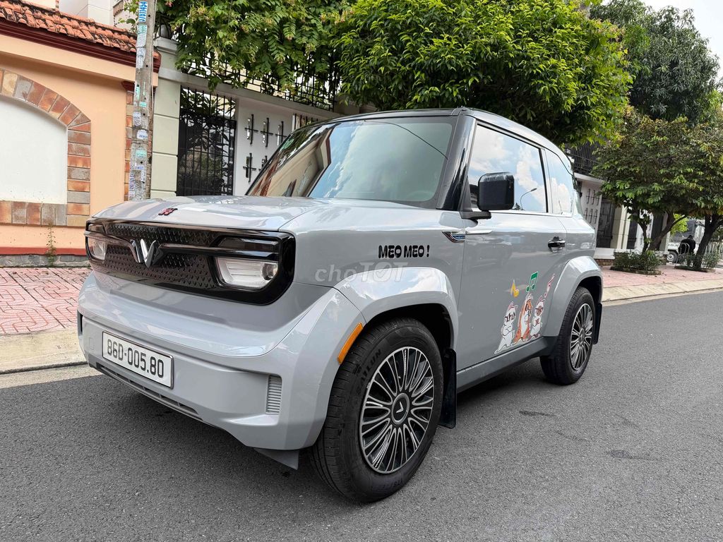 Новый ультракрасивый автомобиль Vinfast VF3 T8/2025, серый, купить аккумулятор