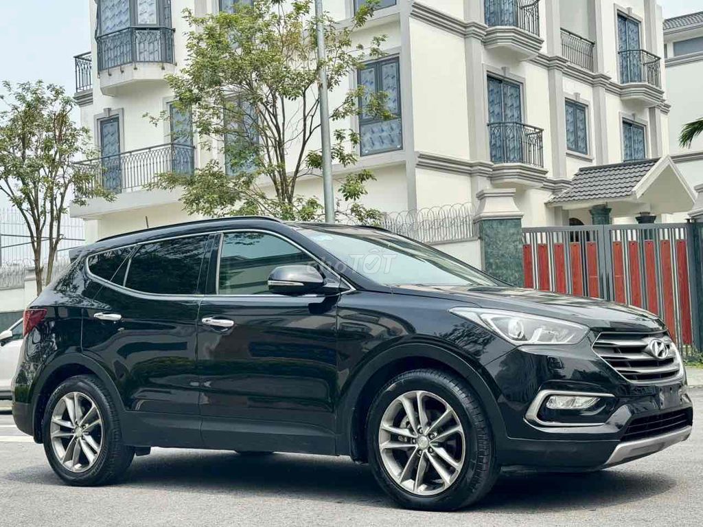 Hyundai Santa Fe 2016 2.4 AT 4 WD - 95686 km