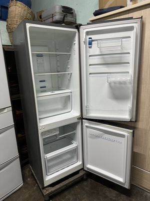 Dư dùng bán tủ lạnh Electrolux 260L - Nhập Thái
