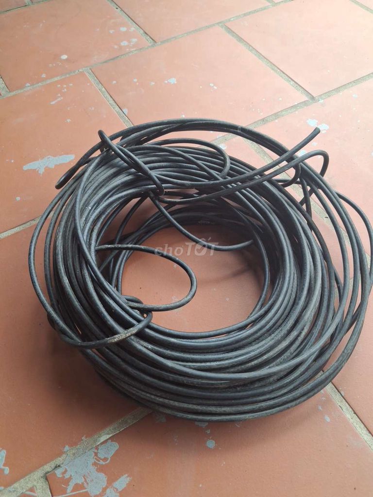 Dây cáp đồng trục Đen chất lượng tốt. Mua bán Phụ kiện (Màn hình, Chuột...) tại Quận Hà Đông Hà Nội được đăng bởi Vũ Quang Thái hình 1