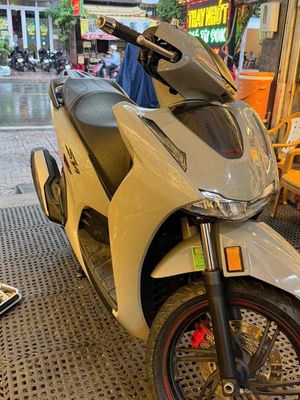 Sh 350 keng xà beng,chính chủ sang tên 1 nốt nhạc. Mua bán Xe máy tại Quận Tân Bình Tp Hồ Chí Minh được đăng bởi Lâm Minh Châu