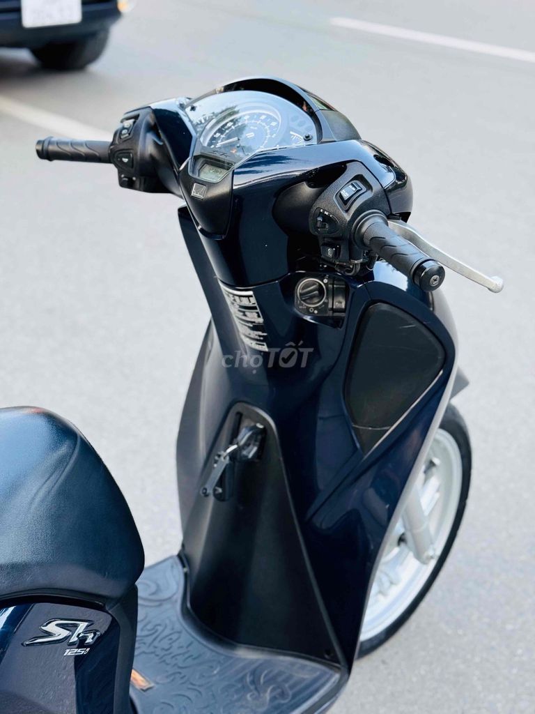 Sh 125fi khoá smarkey đèn led cuối 2017 đại chất. Mua bán Xe máy tại Quận Cầu Giấy Hà Nội được đăng bởi nguyễn bích thuỷ hình 16