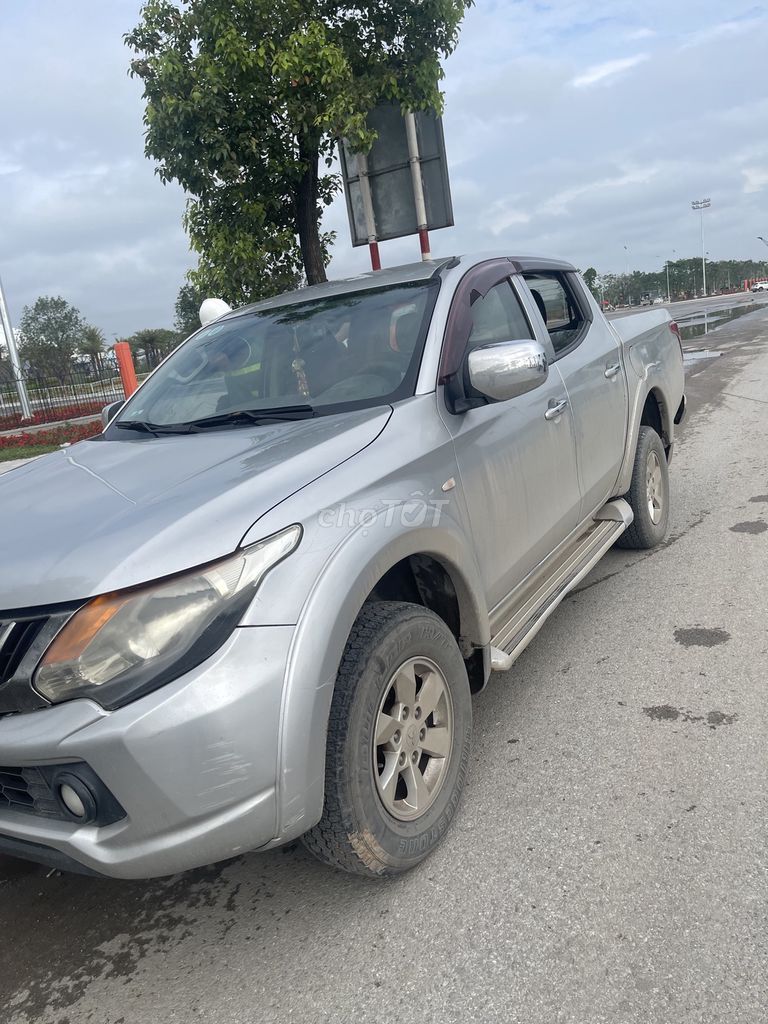 Mitsubishi Triton 2017 4x2 AT - 300000 km. Mua bán Ô tô tại Quận Hà Đông Hà Nội được đăng bởi Nguyen Van Vu hình 11