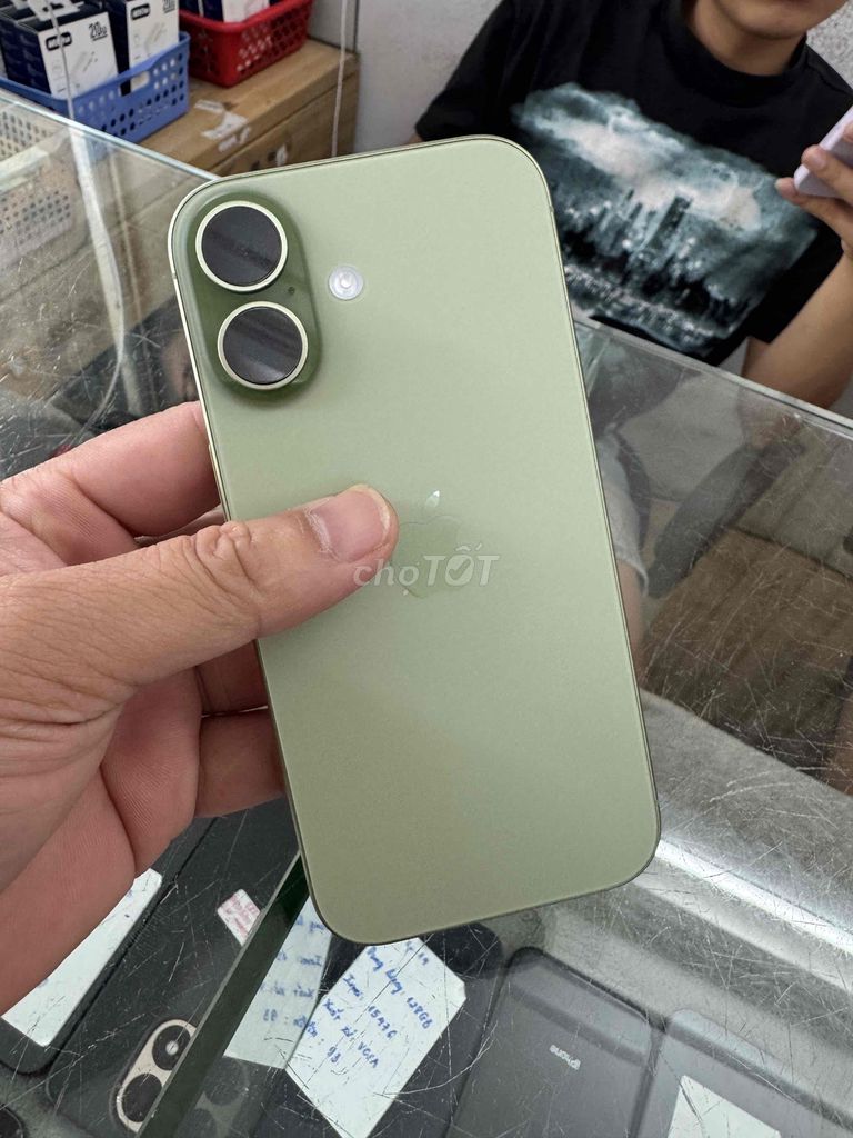 Apple iPhone 17 thường 256GB Xanh lá. Mua bán Điện thoại tại Quận Đống Đa Hà Nội được đăng bởi Lê Khuyến hình 1