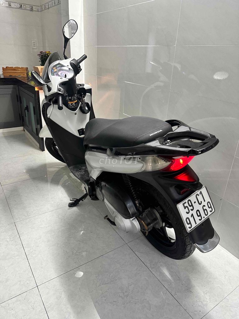 Honda SH Ý 2010 Trắng SM103 Bstp Đẹp Ngay chủ. Mua bán Xe máy tại Quận 12 Tp Hồ Chí Minh được đăng bởi Bi hình 1