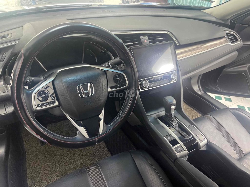 Honda Civic 2020 G Đen 6 vạn km. Mua bán Ô tô tại Thành phố Tam Kỳ Quảng Nam được đăng bởi Võ Ngọc Vũ hình 4