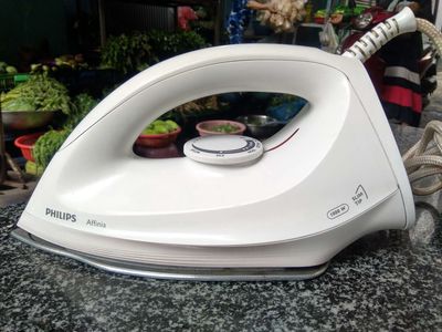 Bàn ủi khô Philips GC-150 1100 Watt còn đẹp 😍.. Mua bán Nội thất, đồ gia dụng khác tại Quận 10 Tp Hồ Chí Minh được đăng bởi Old Chilli Second Hand Shop