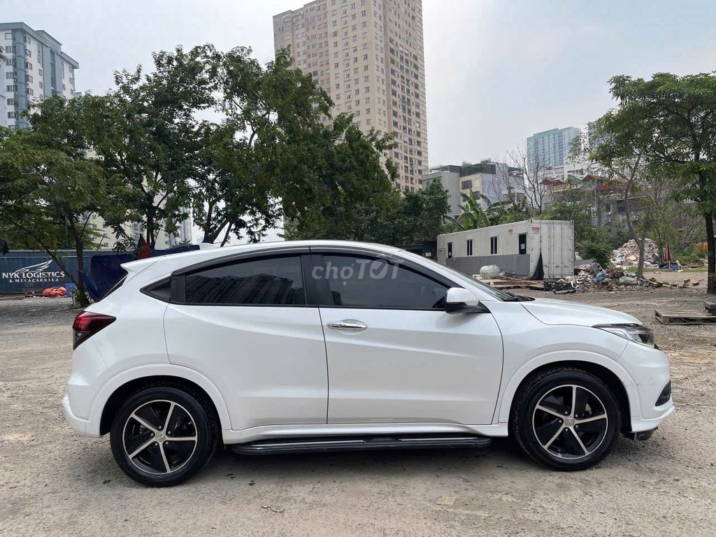 Honda HRV L премиум 2021 Белый 5 мест