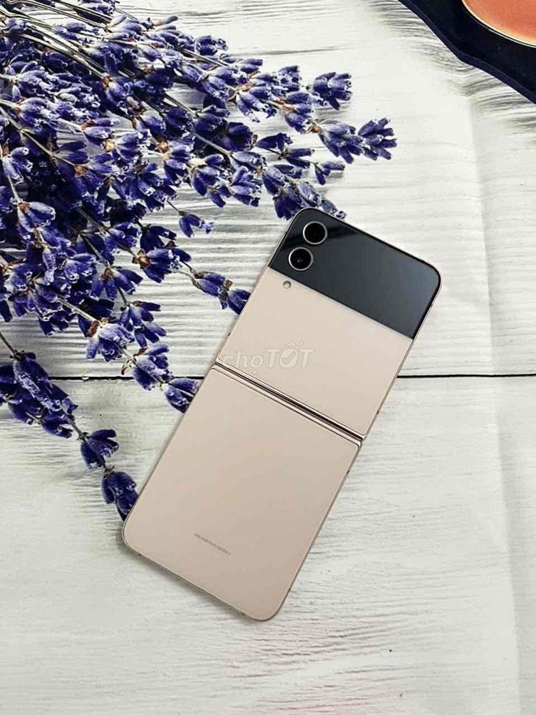 Galaxu Zflip 4 còn đẹp 256Gb VN