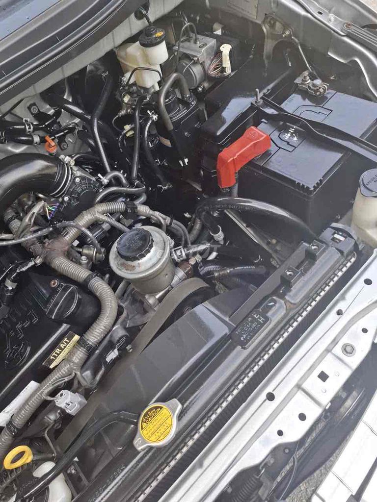 gia đình cần bán một xe toyota innova V đời 2009. Mua bán Ô tô tại Quận 12 Tp Hồ Chí Minh được đăng bởi phan hoang minh hình 8