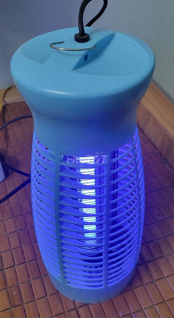 Đèn bắt côn trùng Comet CM069. Mua bán Đèn tại Quận Liên Chiểu Đà Nẵng được đăng bởi Phước hình 1