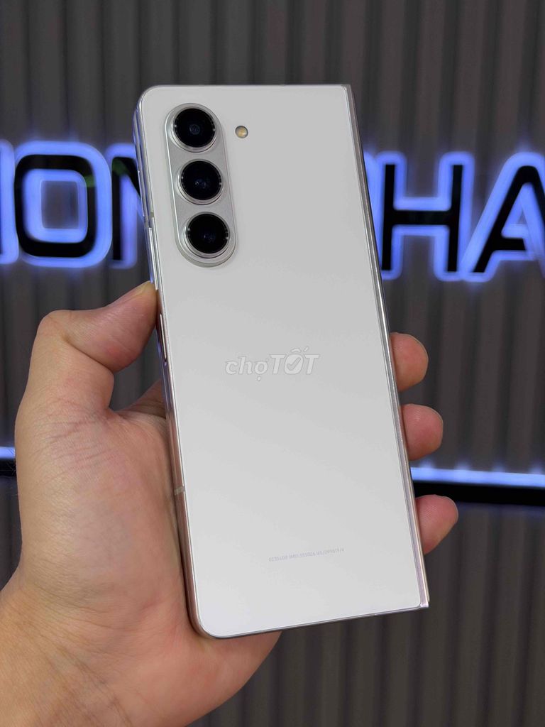 Samsung Galaxy Z Fold5 512GB Bạc. Mua bán Điện thoại tại Quận 3 Tp Hồ Chí Minh được đăng bởi Phone2Hand hình 1