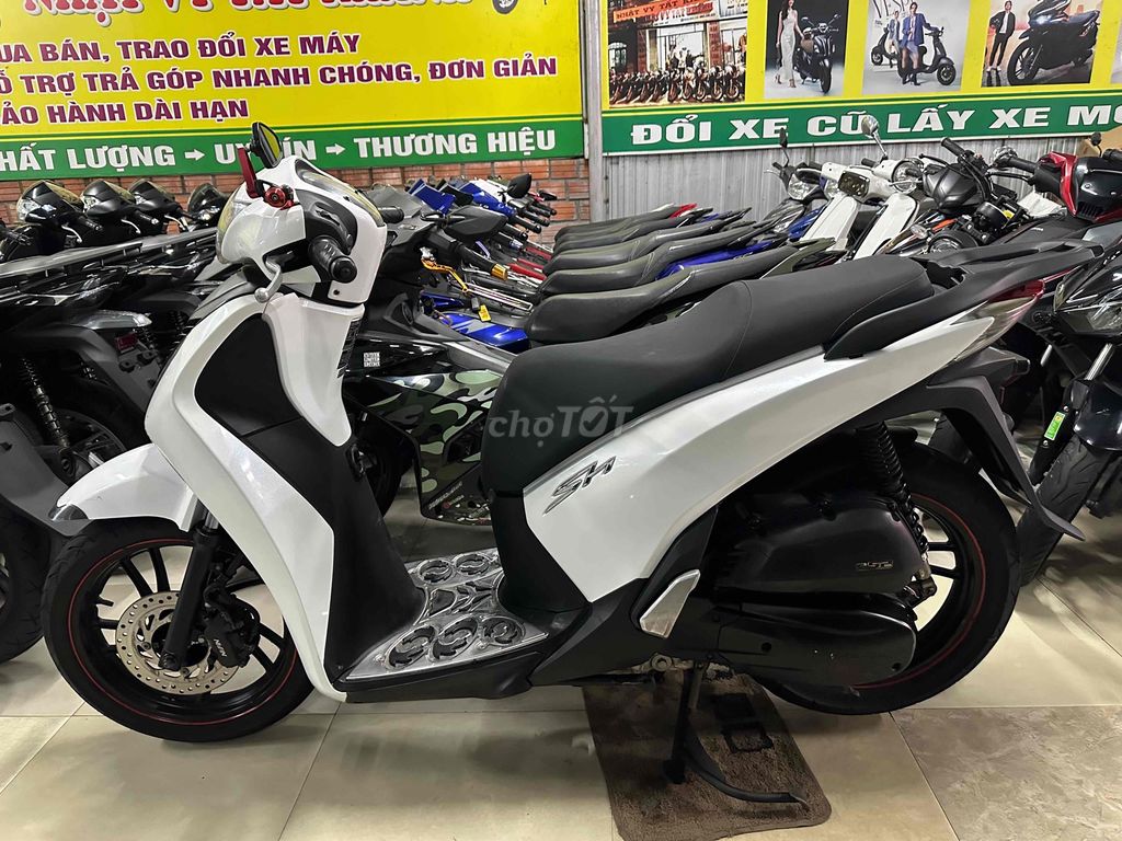 📌📣 Sh125i 2016 khoá SMK rất đẹp. Hỗ trợ trả góp. Mua bán Xe máy tại Thành phố Huế Thừa Thiên Huế được đăng bởi Xe Máy Nhật Vy hình 1