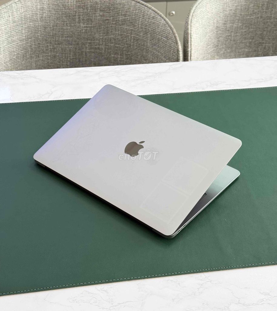 Apple MacBook Air 2019 i5 8GB/128GB. Mua bán Laptop tại Thành phố Cà Mau Cà Mau được đăng bởi Thanh phong  hình 1