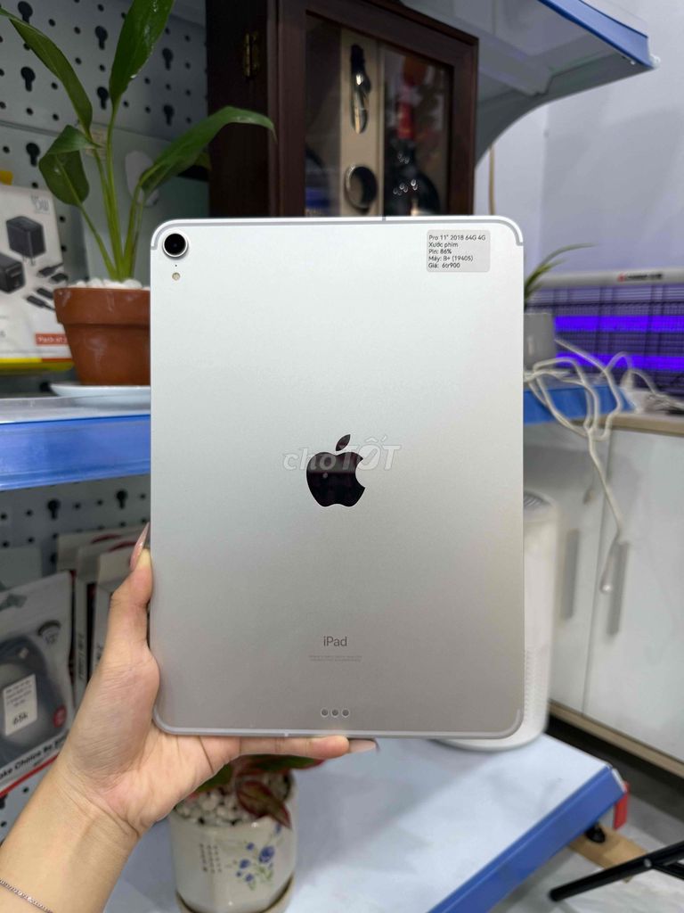 iPad Pro 2018 64Gb 4G Zin. Mua bán Máy tính bảng tại Huyện Hóc Môn Tp Hồ Chí Minh được đăng bởi Luân Hoài hình 1