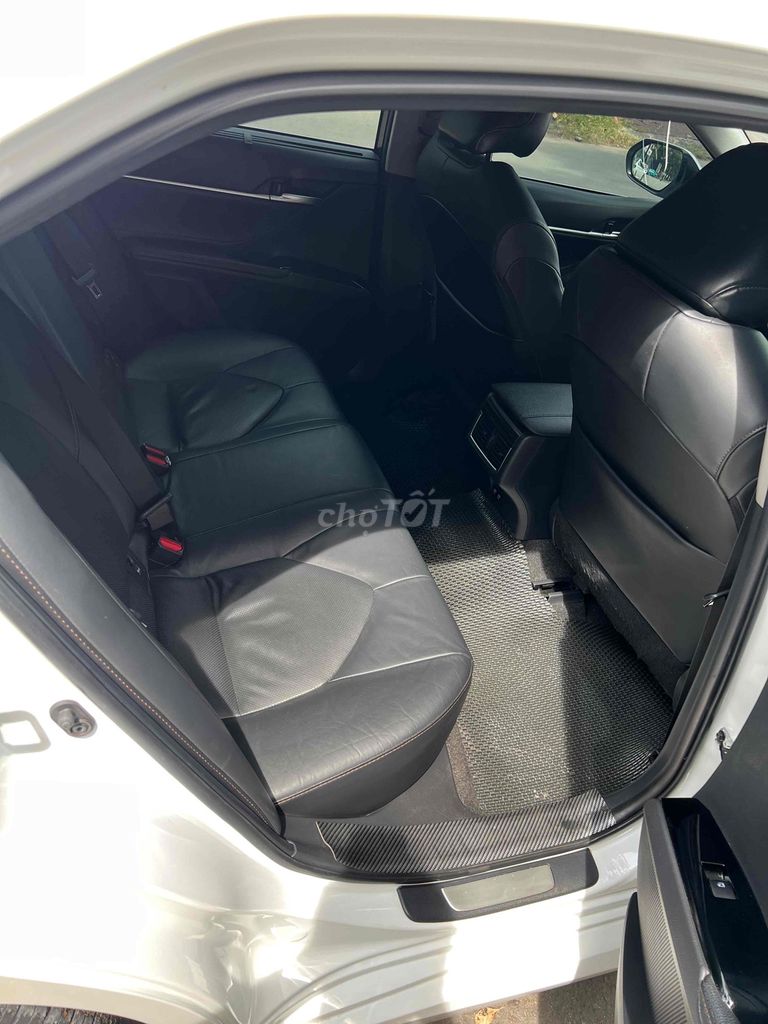Toyota Camry 2021 - 98000 km. Mua bán Ô tô tại Thành phố Thủ Đức Tp Hồ Chí Minh được đăng bởi Dương hình 11