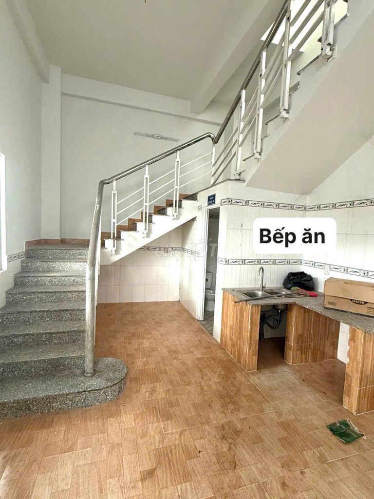 cho thuê xưởng. diện tích đất 960 m2 và  sử dụng 1.200 m2 .Vườn Thơm. Cho thuê văn phòng, mặt bằng kinh doanh tại Huyện Đức Hòa Long An được đăng bởi Thuy Hanh hình 2