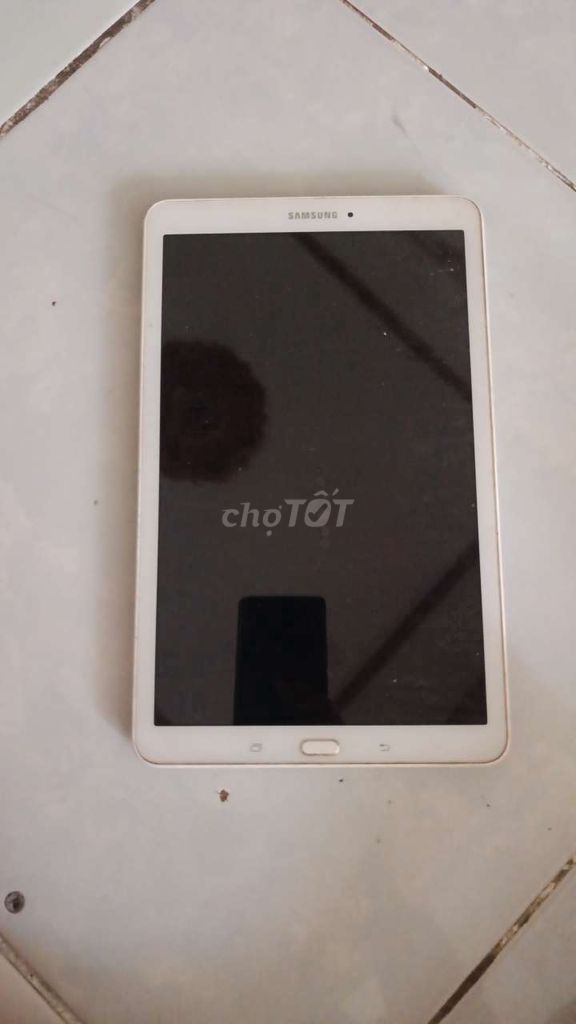 Samsung Galaxy Tab E 9.6 inch 1.5GB/8GB Trắng Cũ. Mua bán Máy tính bảng tại Quận 6 Tp Hồ Chí Minh được đăng bởi Trần Phước Toàn hình 1