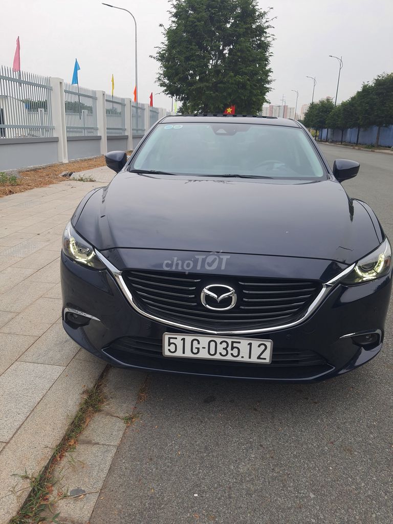 MAZDA 6 MÁY 2.0 PREMIUM TRÙM MỀN  KO CÓ XE THứ 2