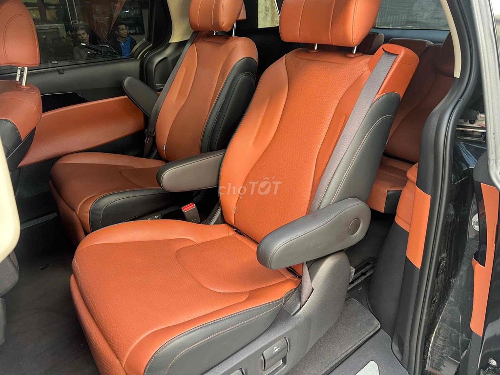 Kia Carnival 2024 Đen 40000 km. Mua bán Ô tô tại Quận Hoàng Mai Hà Nội được đăng bởi Tien hình 1