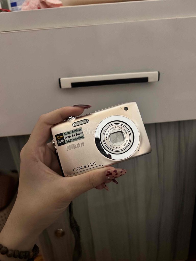 Nikon S2600
