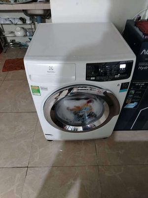 Thanh lí máy giặt electrolux inverter