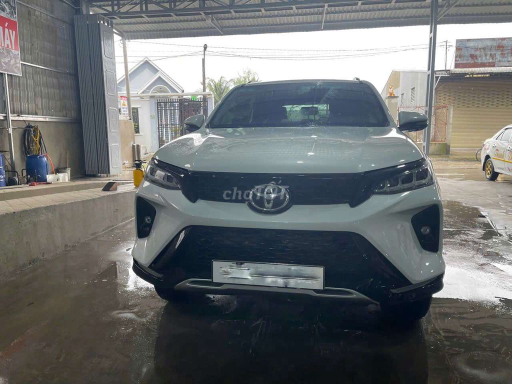 Fortuner Legender 2025, родная краска 100%, супер состояние