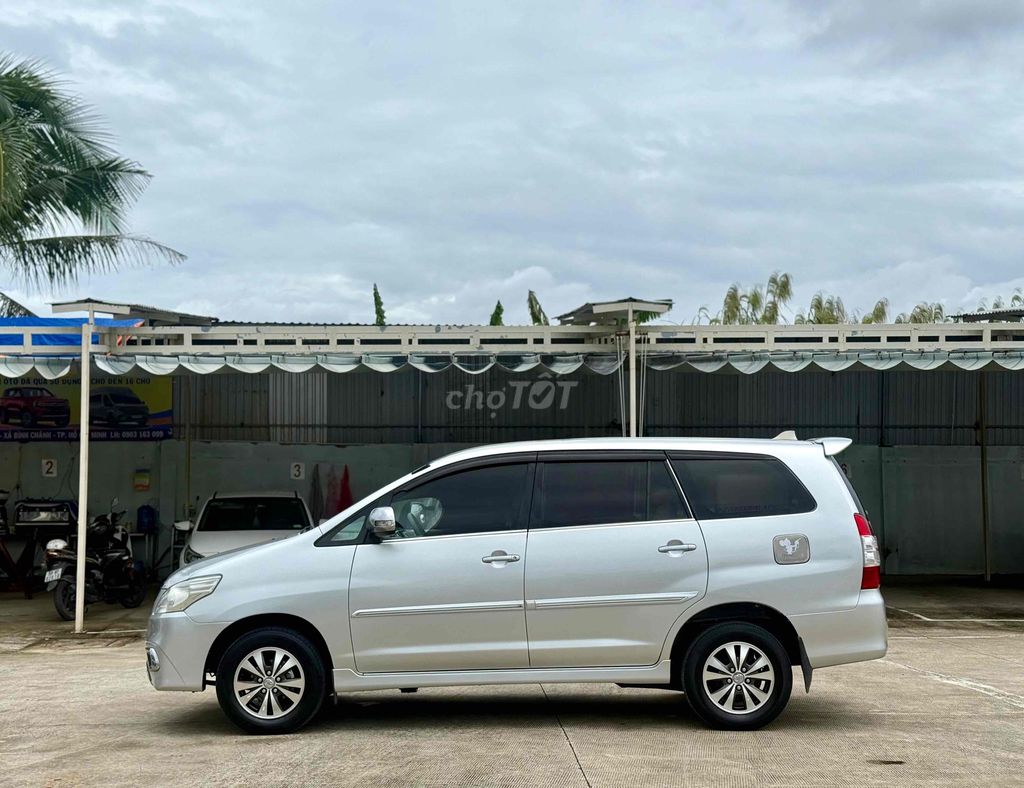 🆘🆘🆘INNOVA 2.0E 8/2015 FuLL Option XE ĐẸP ZIN 99%. Mua bán Ô tô tại Huyện Bình Chánh Tp Hồ Chí Minh được đăng bởi Ôtô Nhiệm Nguyễn hình 4