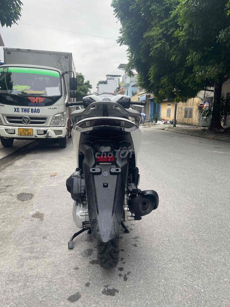 SH 125i CBS Siêu Lướt 2023 Chất _ Bảo Hành 3 Năm. Mua bán Xe máy tại Huyện Gia Lâm Hà Nội được đăng bởi Xe Máy Phúc Hưng hình 7